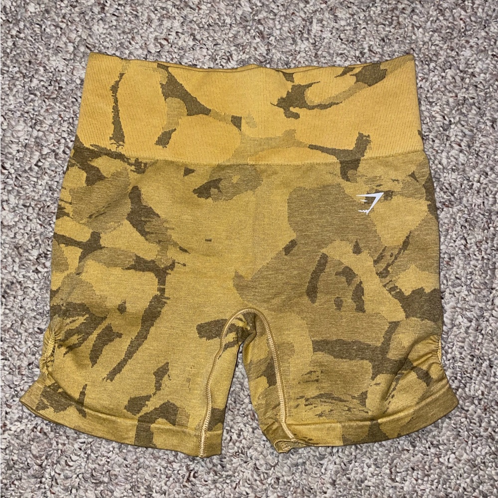 Brand new, never worn gymshark camo leggings